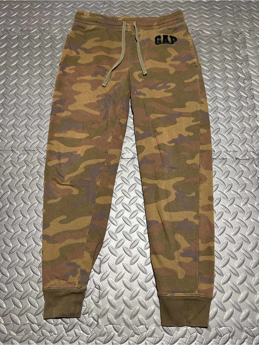 GAP Women’s Green Camo Jogger Sweatpants